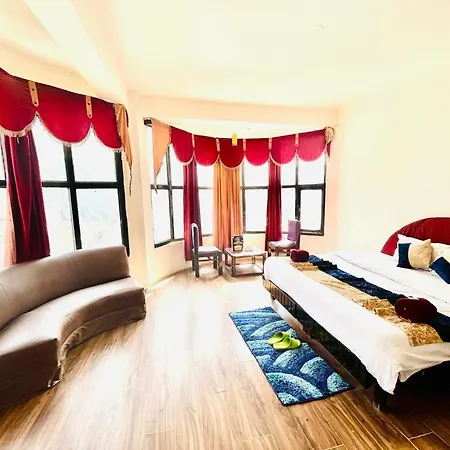 Hotel In Manali With Mountain View Near Mall Road-2