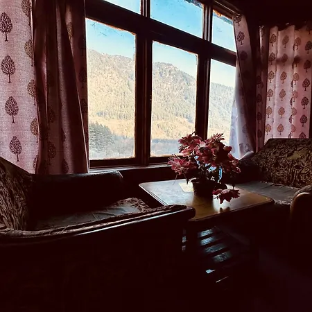 Royal Respite Manali - Luxury Comfort ! Travellers Delight ! Budget Friendly ! Prime Location ! Guest Favourite-2