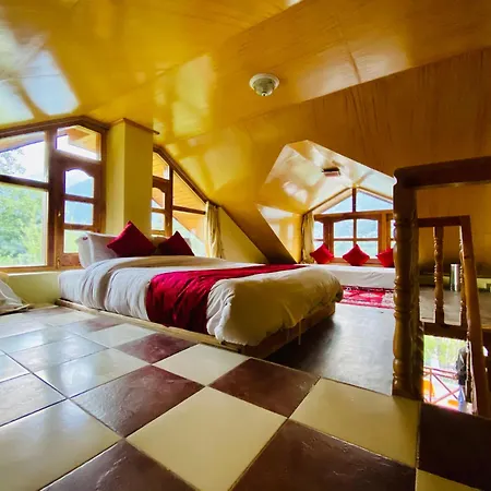 Hotel Hollywood Manali - A True Riverview Hotel-2