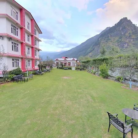 De Vivendi Resorts, Manali With 35000 Sqft Open Lawn-3