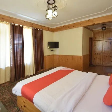Oyo 1837 Hotel Golden Meadows-2