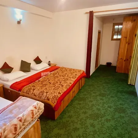 Madpackers Manali-2