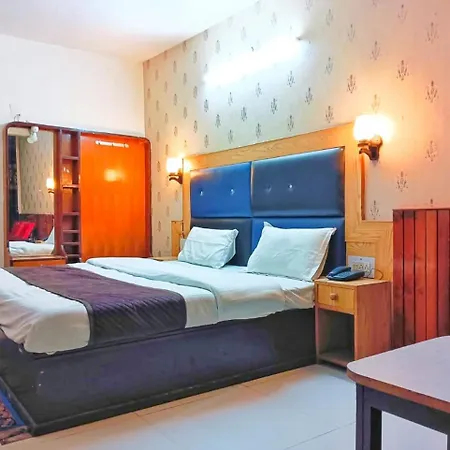 Hotel Gilbert Mountain View-2