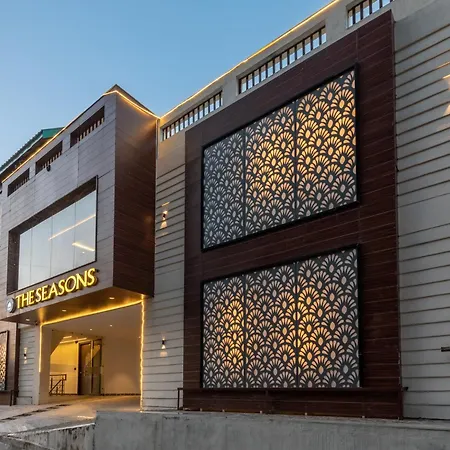 The Seasons Dalhousie - Best Valley View & Mountain View Ac Hotel In Dalhousie-3