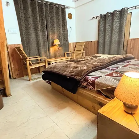 Jumboz Cabin-2