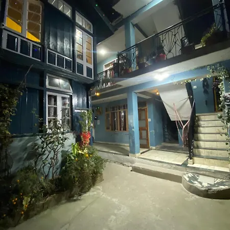 The Prasher Lodge Mall Road Manali-3