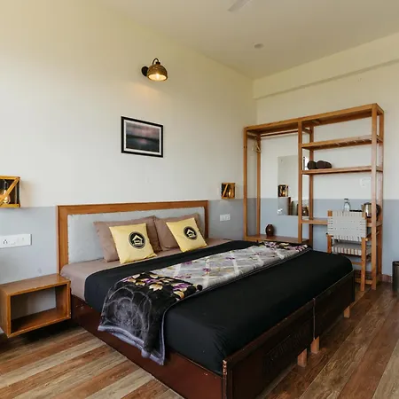 Bunker Hostels Kareri-3
