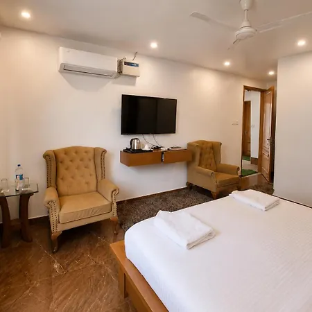 Hotel Saheb'S Castle - Best Mountain View & Jacuzzi Suites, Mcleodganj-2