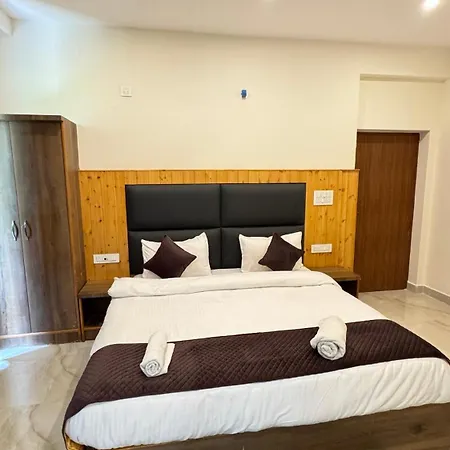 Sky Pie Hotel-3