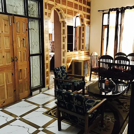 Ridgeview Homestay Near Lakkar Bazar-2