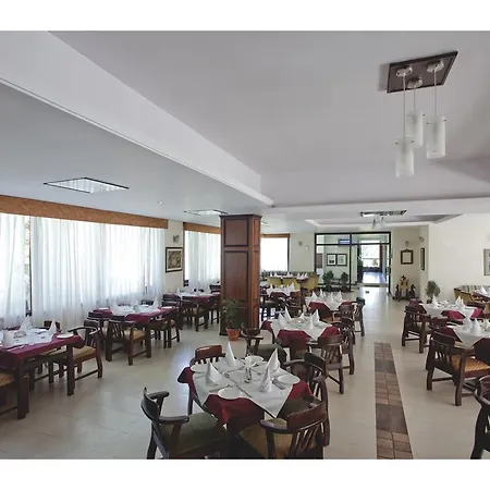The River Crescent Resort-3