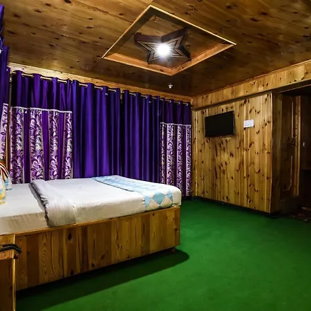 Oyo 15576 Home Luxrious Studio Near Hadimba Temple-3