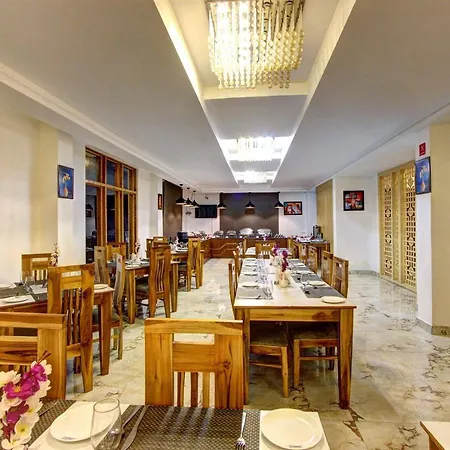 Hill County Resort & Spa-2
