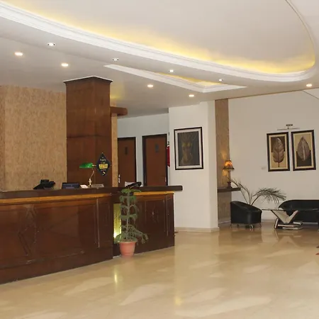 Hotel Broadways Inn-3